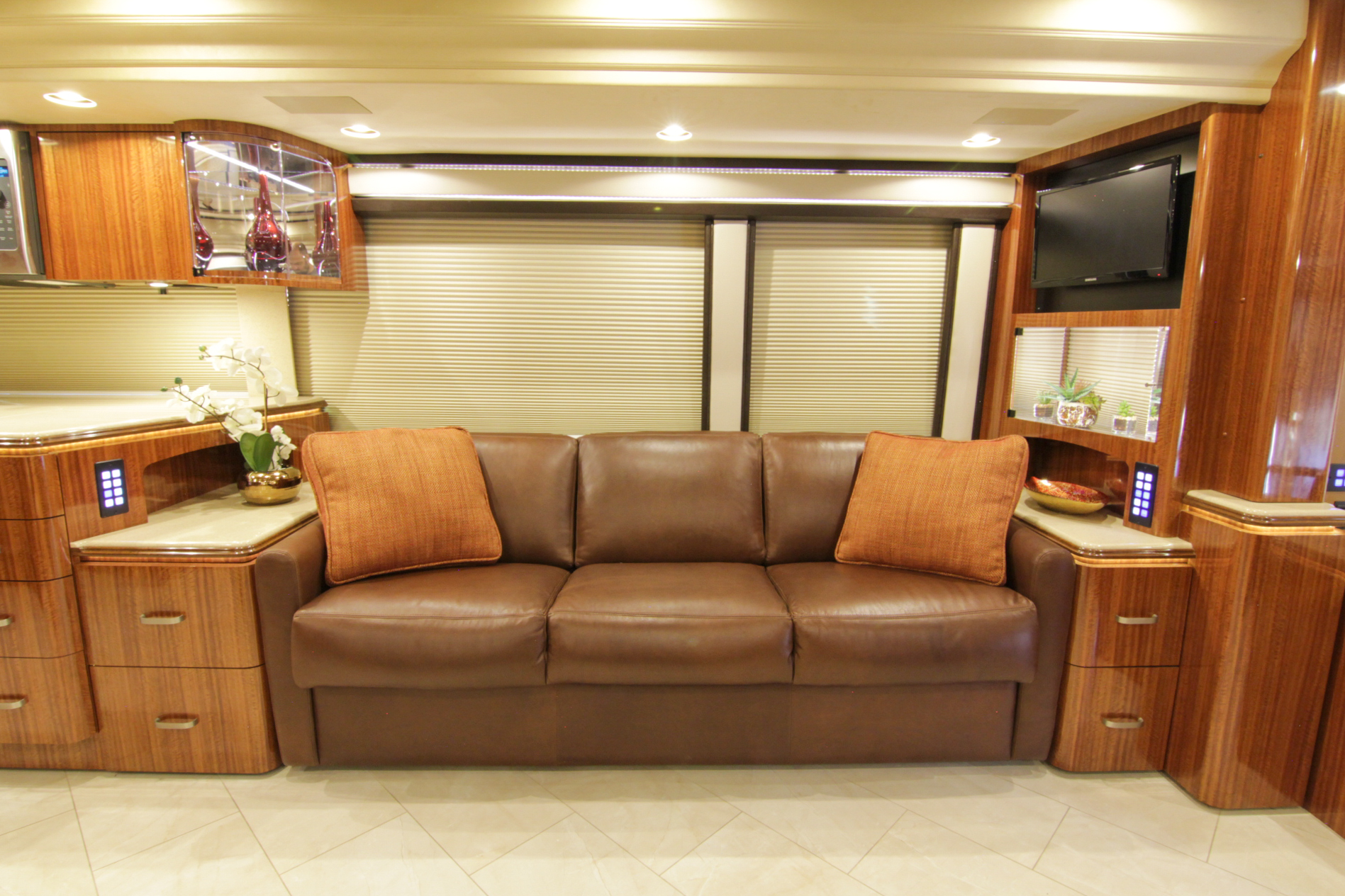 Trawick Luxury Coaches | Showroom